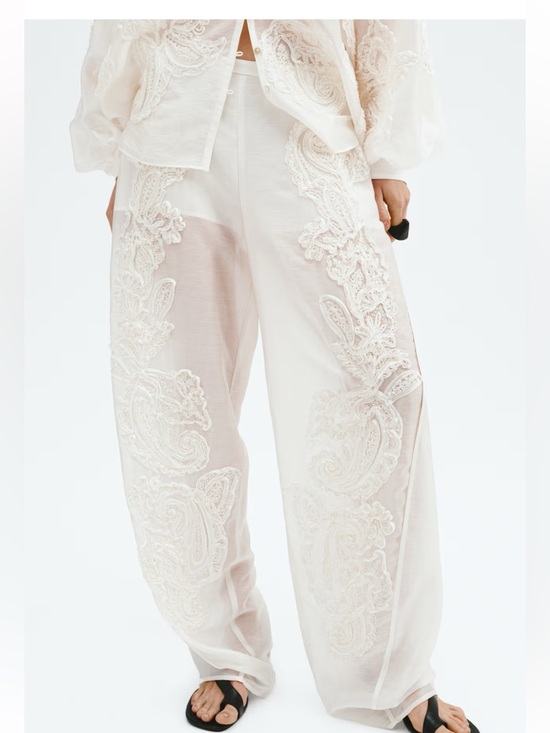 H&M Pants - NWT H&M appliqué barrel leg pants